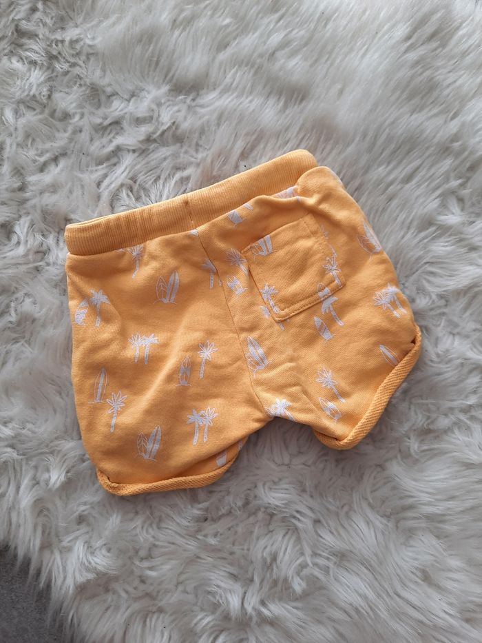 Short jaune 3 mois - photo numéro 2