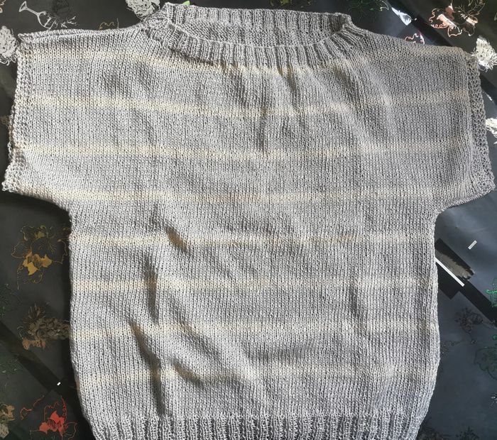 pull tricoté mains neuf taille 42 - photo numéro 4