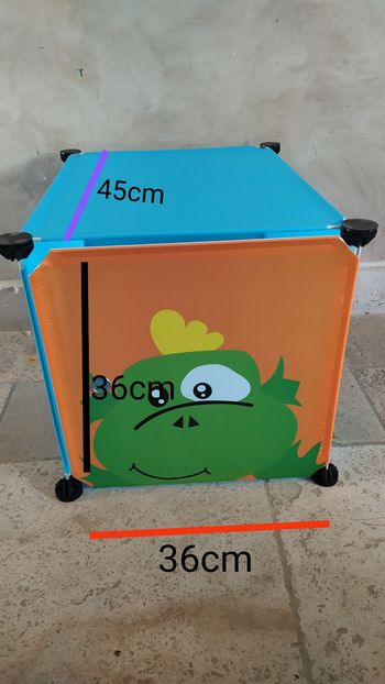 Casier de rangement ajustable