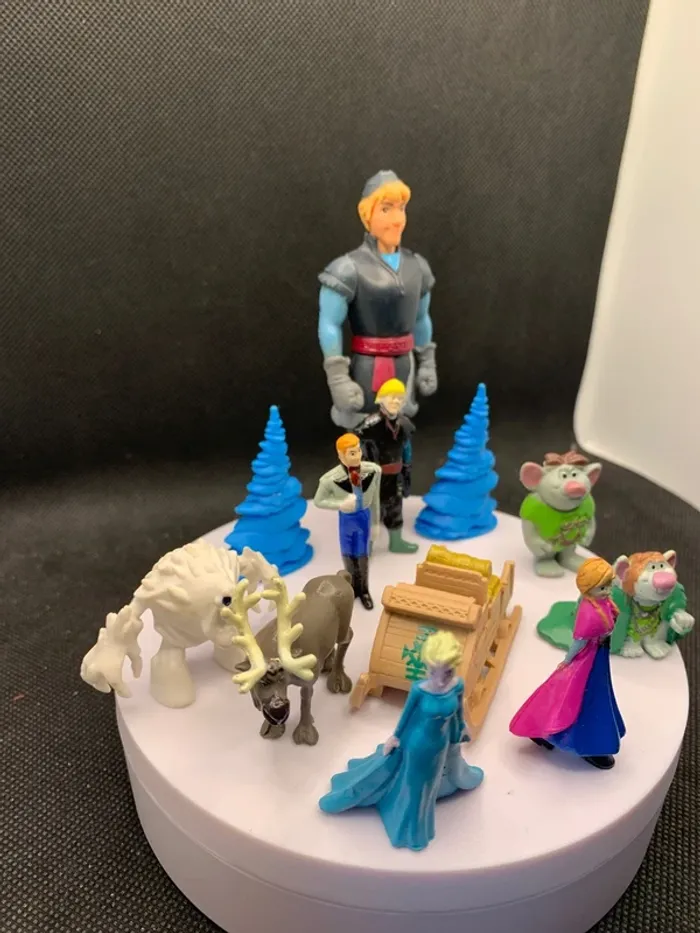 Lot de figurines la reine des neiges - photo numéro 3