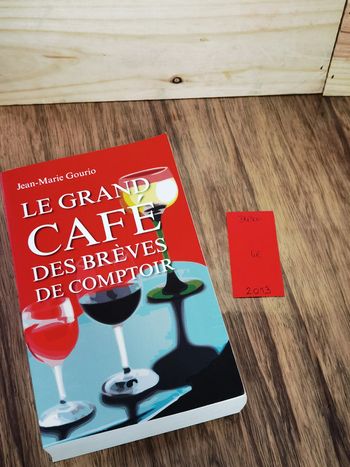 D4300 - livre "le grand café des brèves de comptoir"