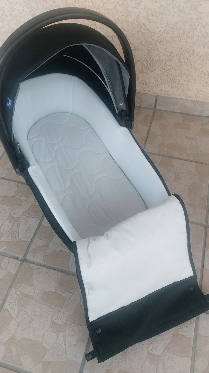Nacelle chicco - photo numéro 4
