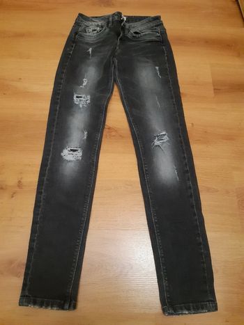 Jeans femme taille 32/36 voir taille sur l'étiquette