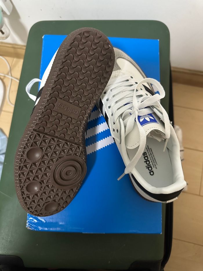 Baskets Adidas taille 39 - photo numéro 4