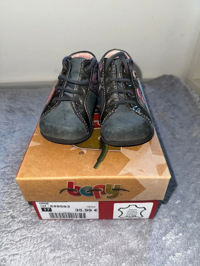 Bottines grises à fleurs 17 body TBE neuves