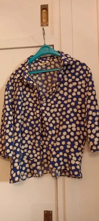 Blouse bleu a motifs