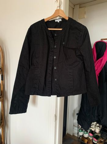 Veste noire courte taille 40
