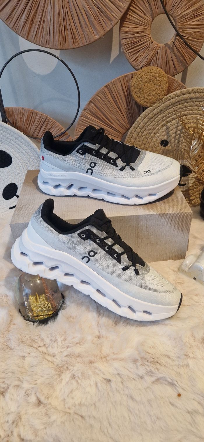 On cloudt Taille 44 - photo numéro 6