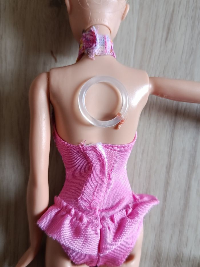Barbie Gymnaste - photo numéro 5