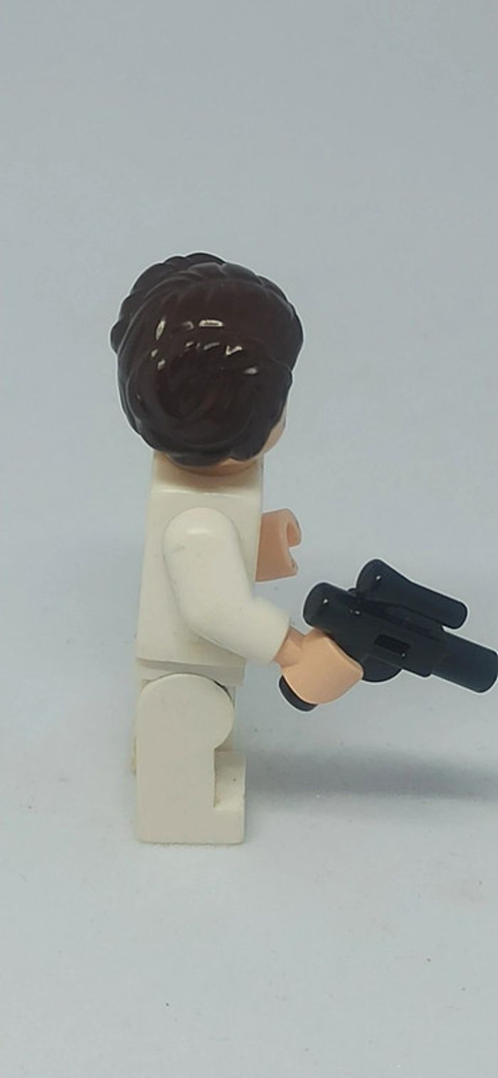 Femme princesse leia lego - photo numéro 2