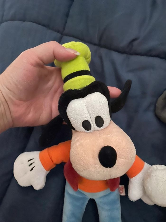 Lots de deux peluches Disney Mickey et dingo - photo numéro 4