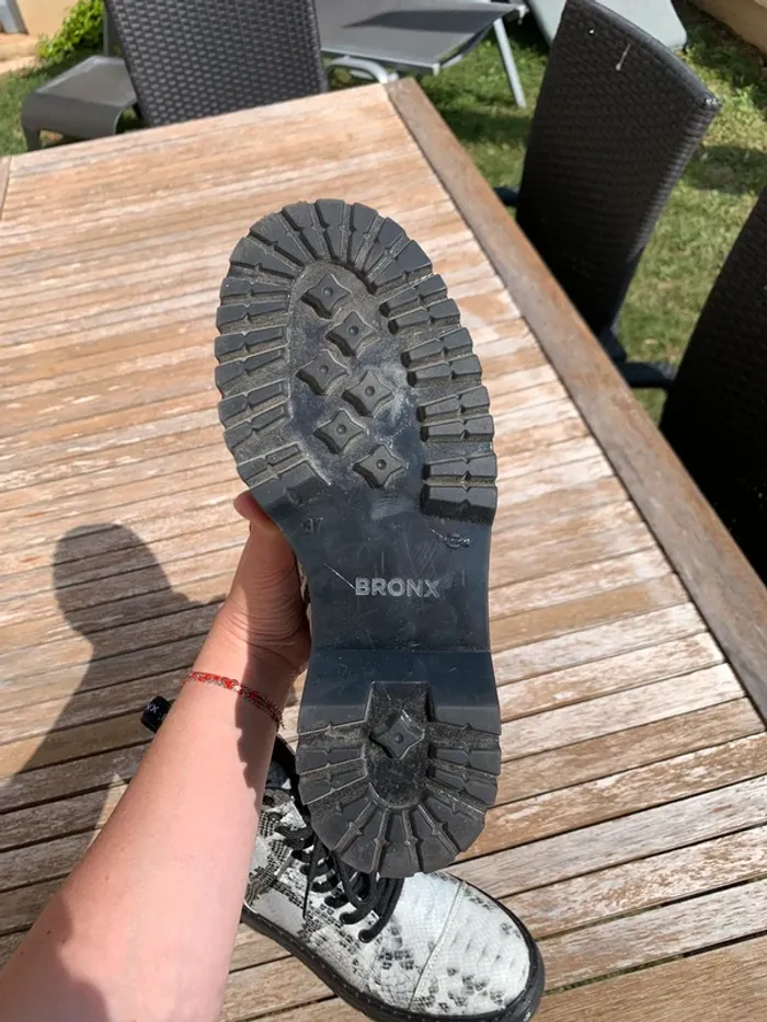 Boots Bronx en cuir blanc imprimé taille 37 - photo numéro 5