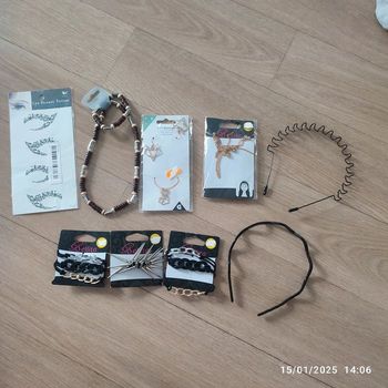 Lot de 9 bijoux et accessoires cheveux