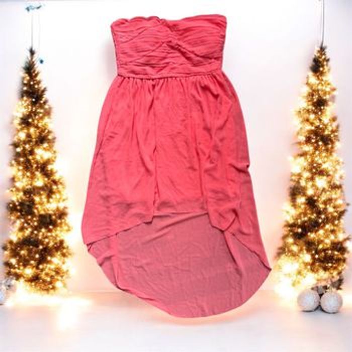 Robe de soirée/cocktail bustier et voilage - photo numéro 2