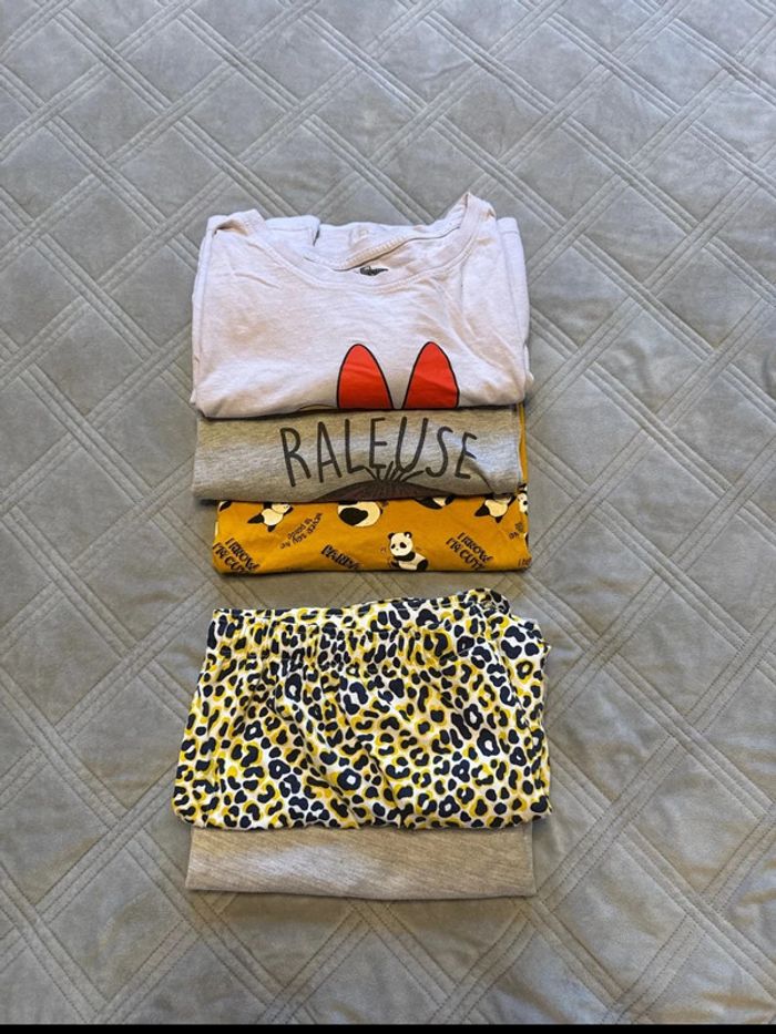 Lot de 5 pyjamas - très bon état