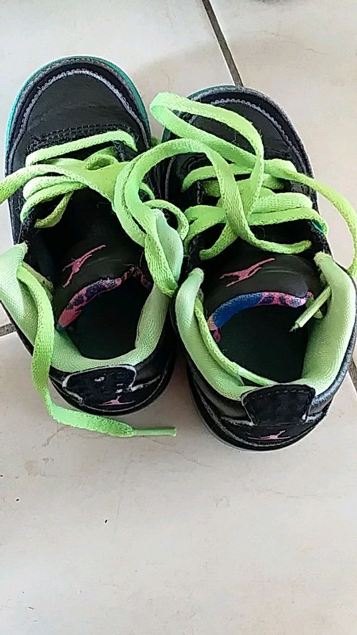 basket taille 23.5 - photo numéro 2