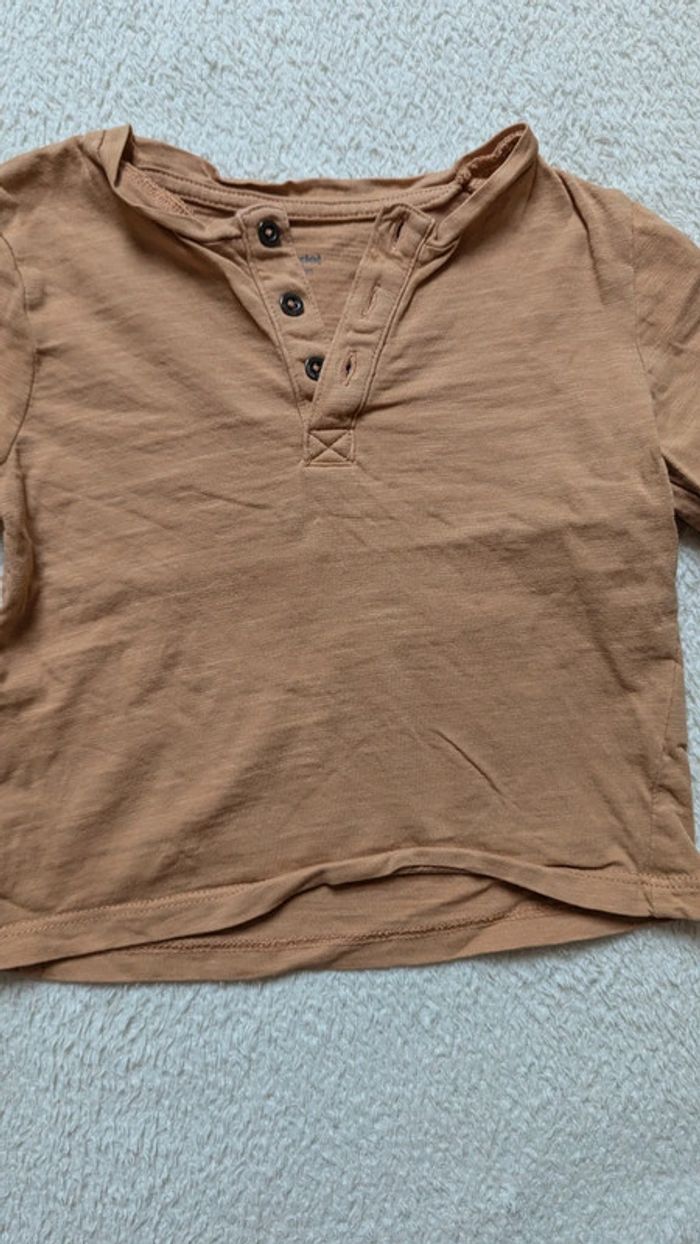 Lot 2 t-shirt manches longues 18 mois - photo numéro 2