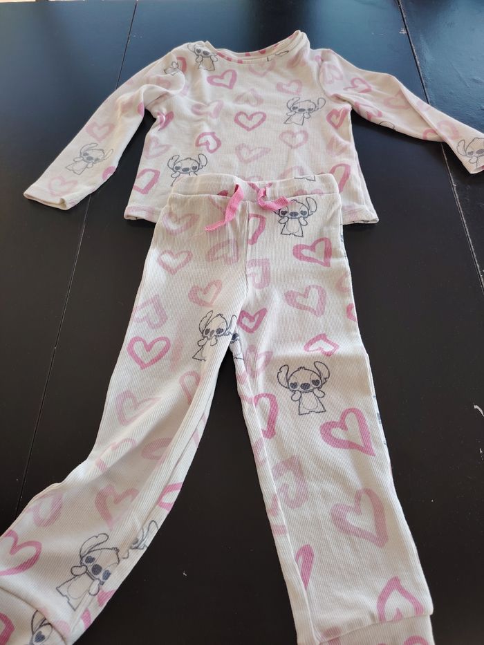 Lot pyjamas et chemise de nuit - photo numéro 3