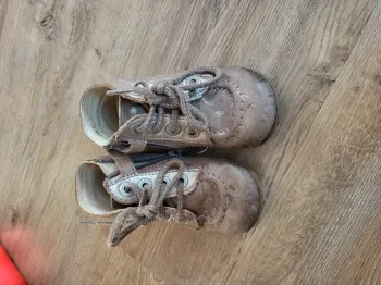 Chaussures kikers t 22