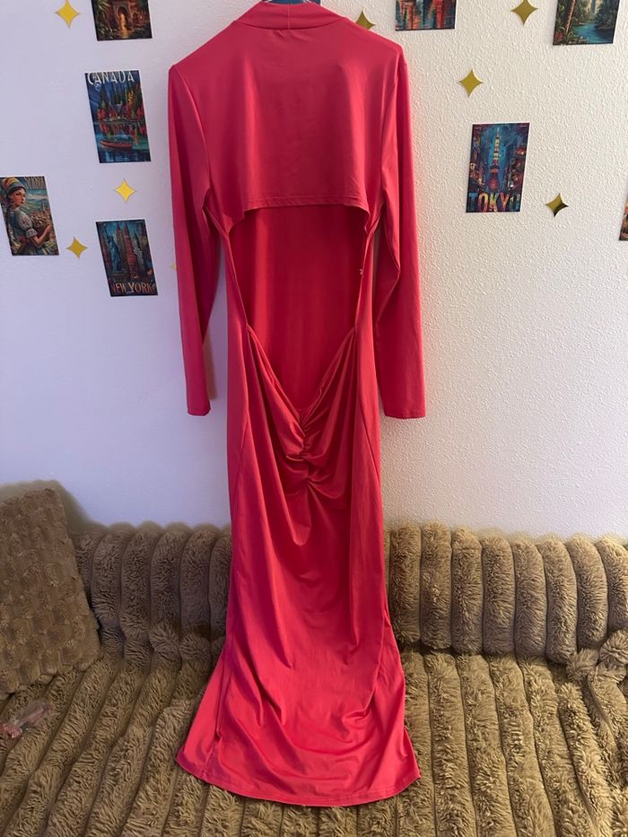 Robe longue rose avec dos ouvert - photo numéro 2