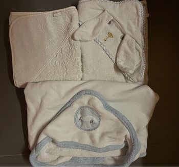 3 capes de bain Kaloo