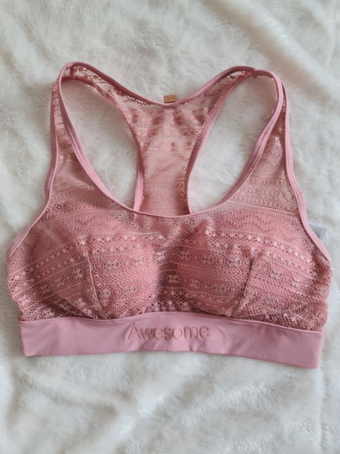Brassière rose