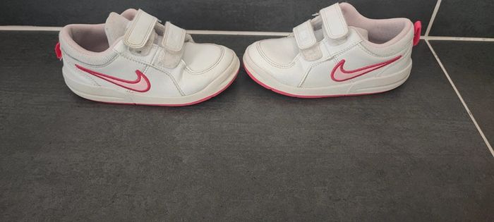 Paire de baskets nike taille 26 - photo numéro 2