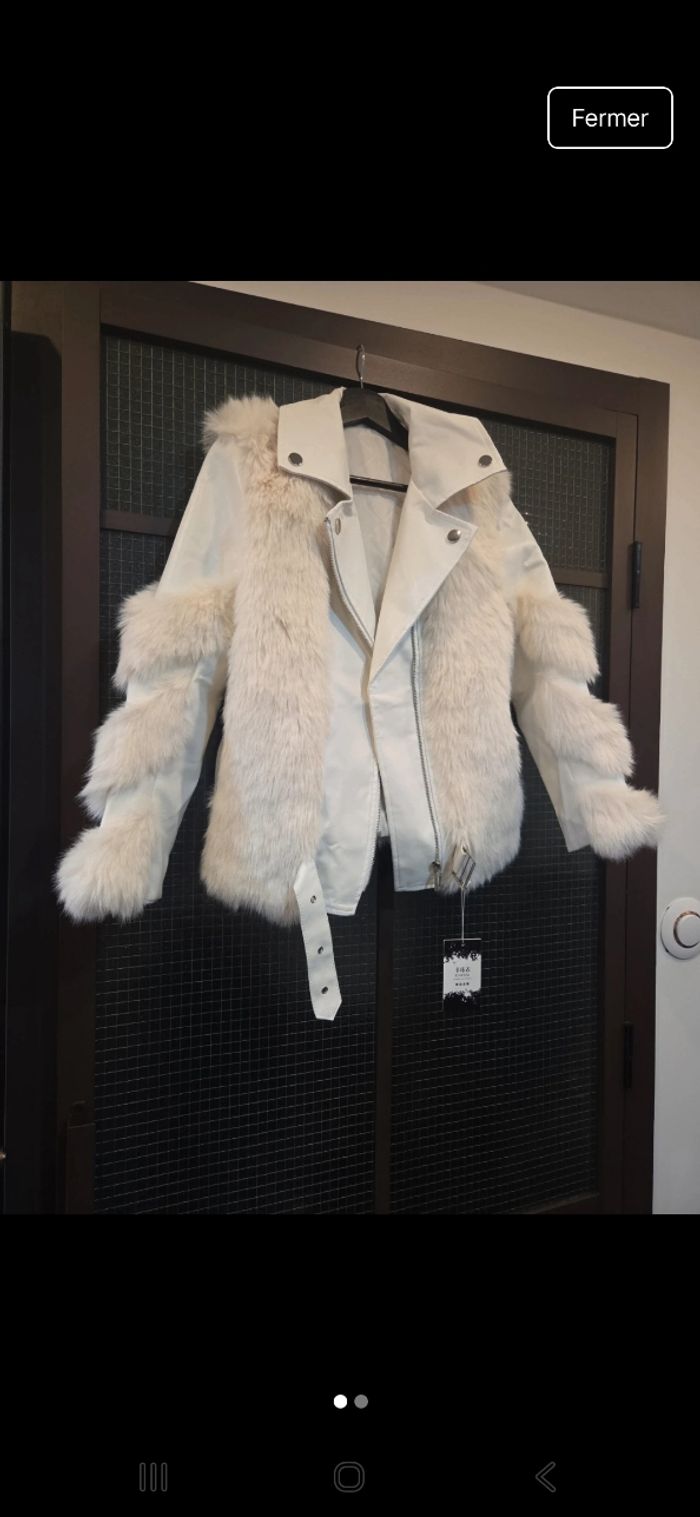 Manteau simili cuir et fausse fourrure