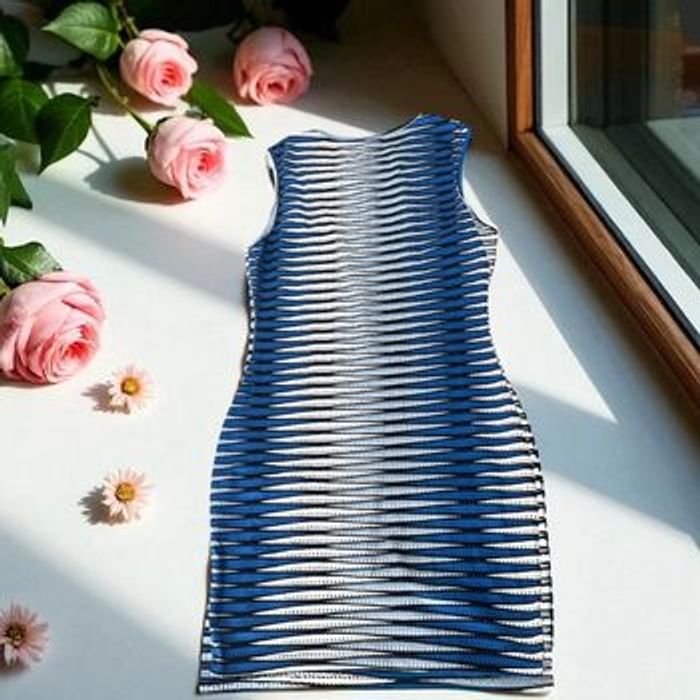 Élégante robe bleu taille 36 - photo numéro 2