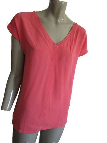 top tunique  pas de taille indiquée mais convient a une taille 38/40