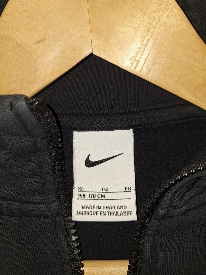 Nike Sweet à capuche avec fermeture éclair taille 158/170cm. - photo numéro 4