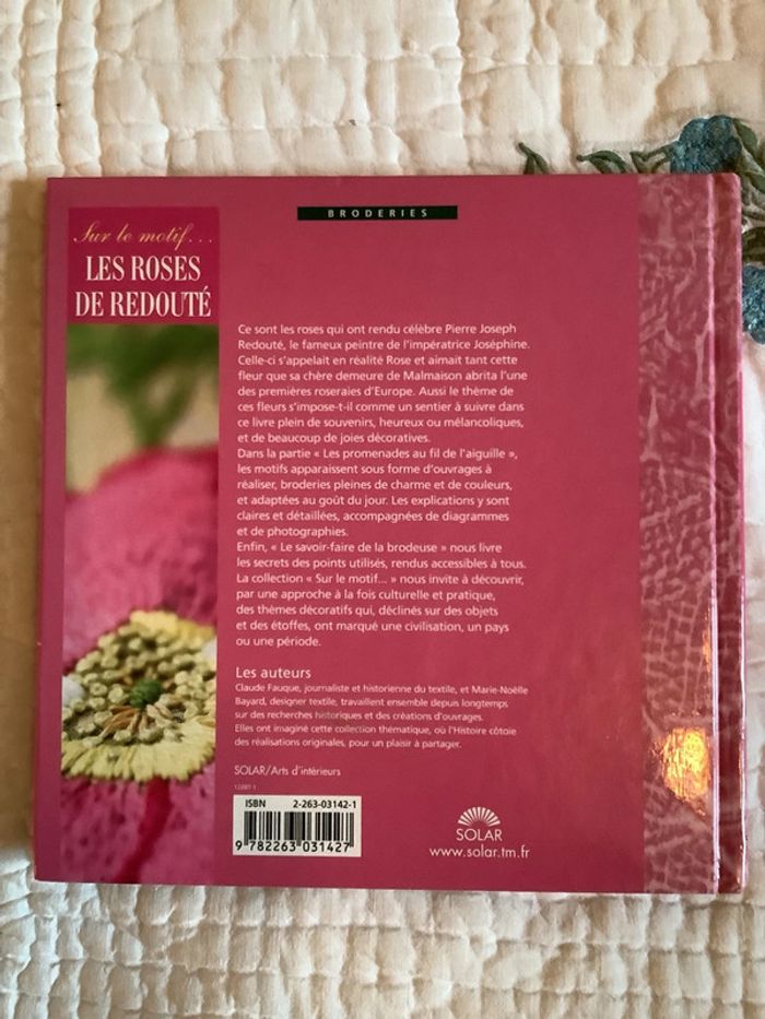 Les Roses de Redouté, beau livre de broderies - photo numéro 2