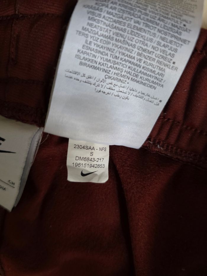 Ensemble jogging nike taille s - photo numéro 10