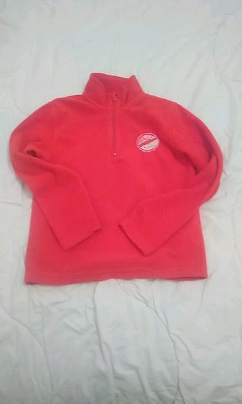 Pull polaire rouge 10ans taille 134-140   8