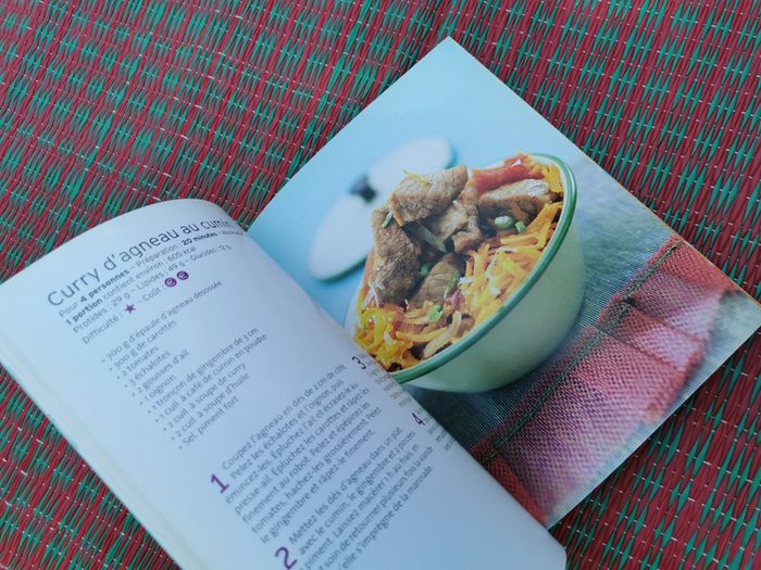 Curries, livre de recettes de Minouche Pastier - photo numéro 3