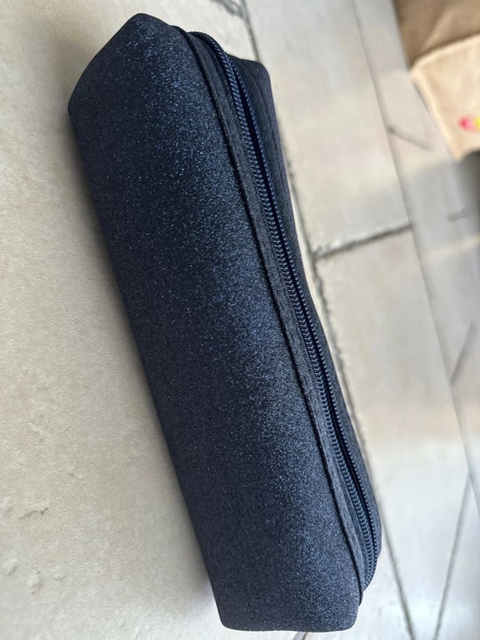 Trousse scolaire - photo numéro 2