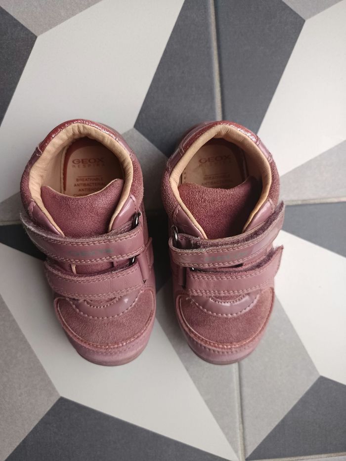 Baskets scratchs Geox 24 - photo numéro 2