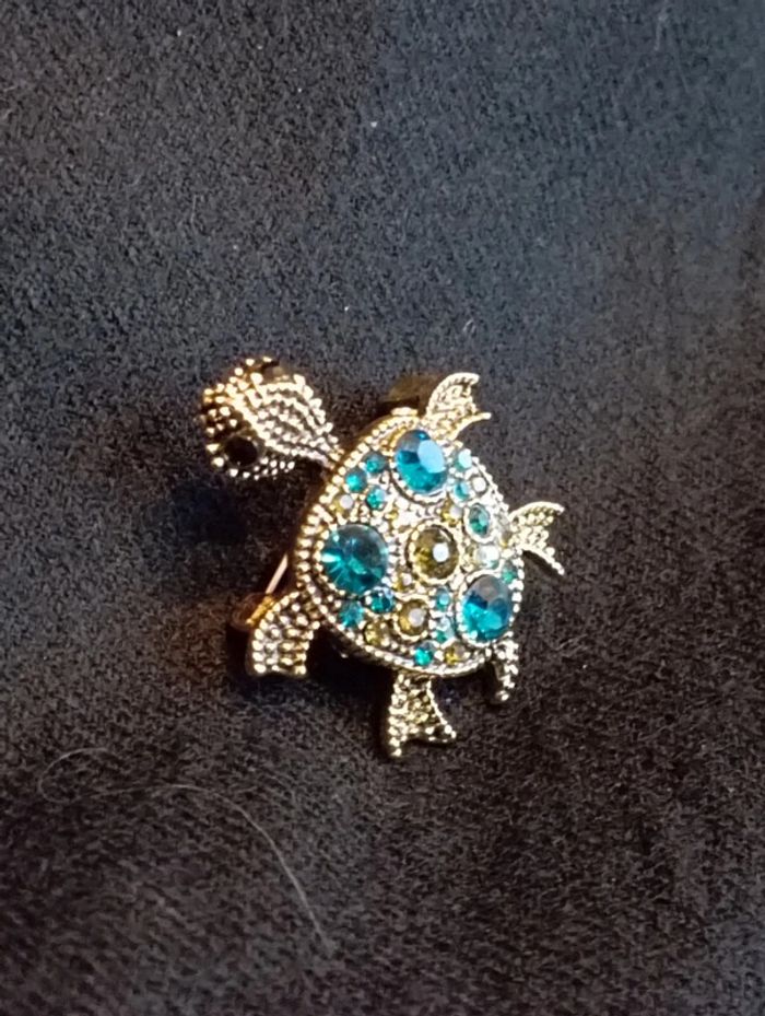 Idée cadeau 🎁: broche tortue - photo numéro 3