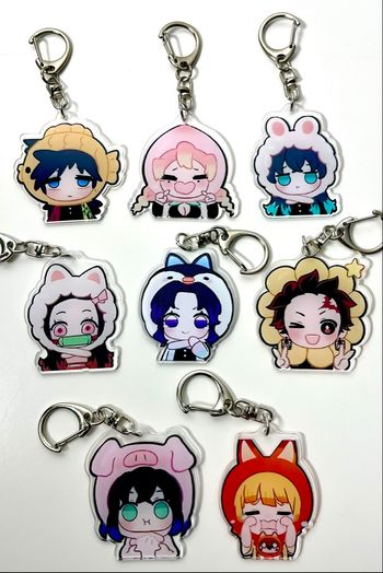 Lot de 8 portes clés  « Démon slayer » neuf 