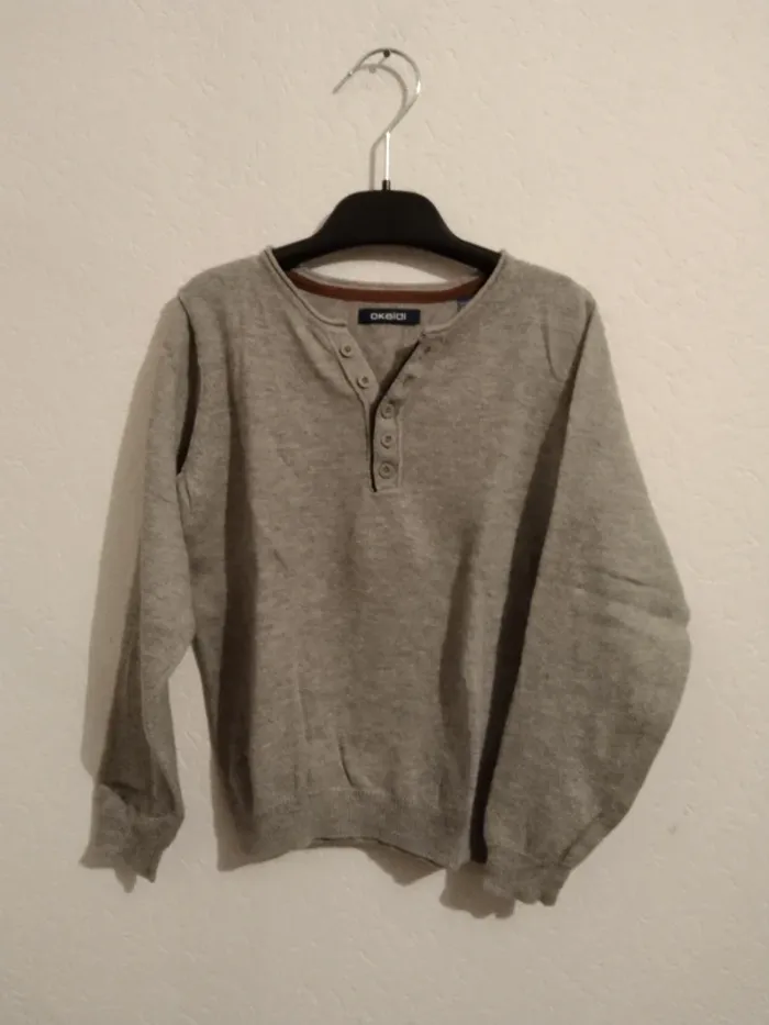 pull léger gris ouverture col boutons okaidi garcon 6 ans