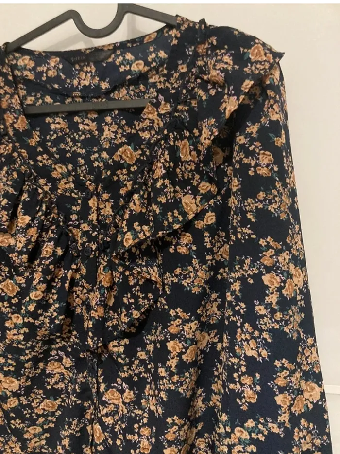 Blouse fleurie à volants bleu et marron - photo numéro 3