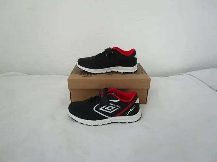 Baskets Umbro 32 NEUVES