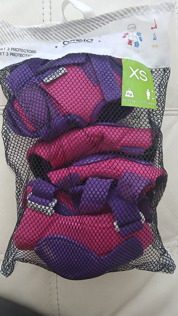 Rollers oxelo taille 30/32 + protections - photo numéro 2