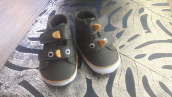 Chaussur garçon taille 0-1 mois