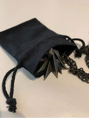 Médaillon du loups the Witcher Geralt de Riv