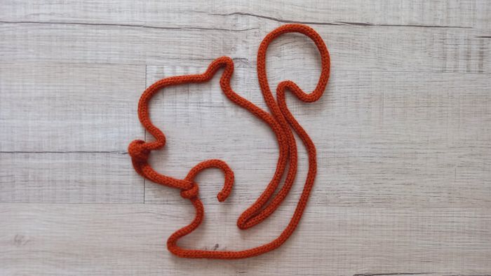 Décoration murale écureuil roux fil tricotin 🐿 - photo numéro 3