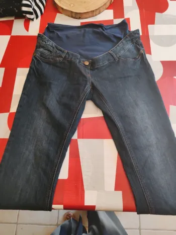 Jean's de maternité  taille 42 câlin kalin