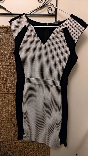 Jolie robe bi matière Esprit