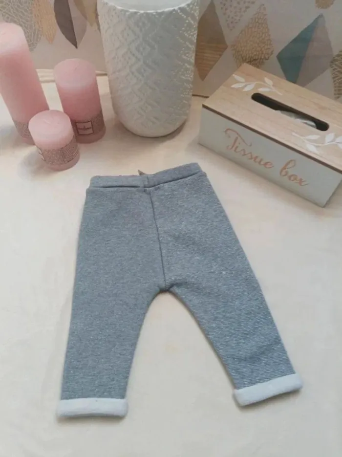 Jogging molletonné Kiabi fille 9 mois - photo numéro 3