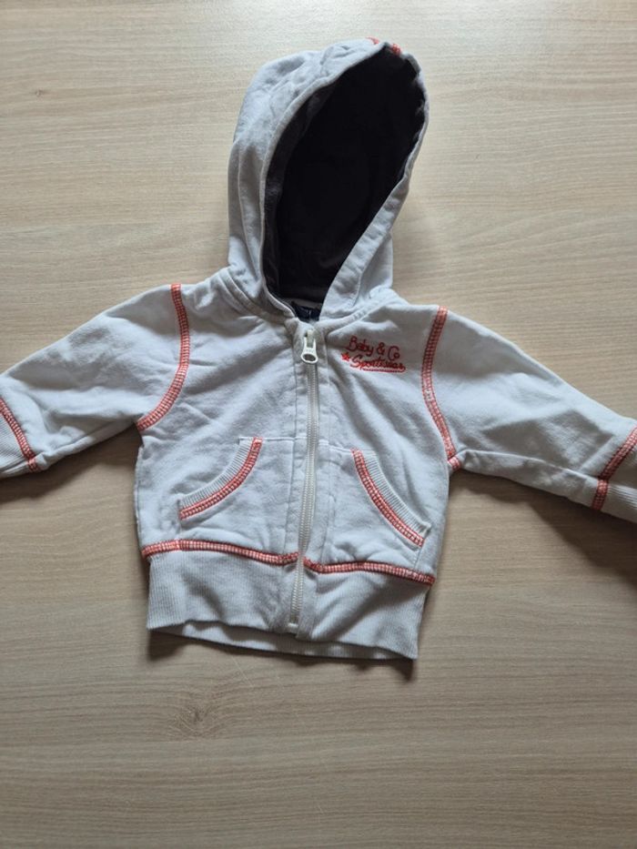 Veste blanche zippé 3 mois